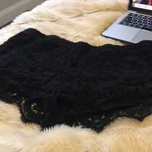 Black express shorts